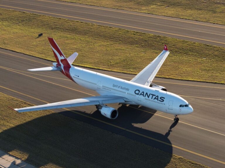 How To Earn Qantas Status Credits