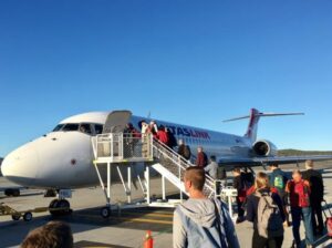 A QantasLink Boeing 717 at Canberra Airport