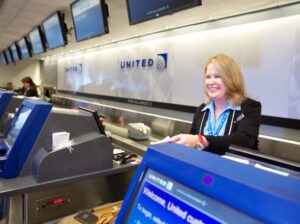 United Airlines checkin staff