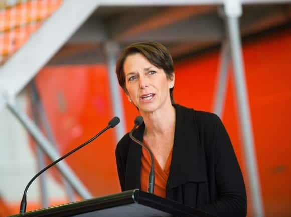 Jayne Hrdlicka as Jetstar CEO