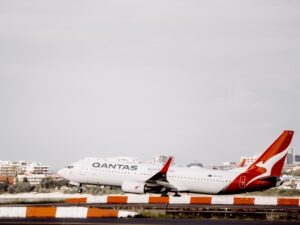 Qantas 737 taking off