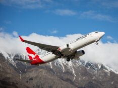 Qantas Boeing 737-800 takes off from Queenstown