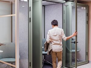 Phone booths in the Sydney SkyTeam lounge