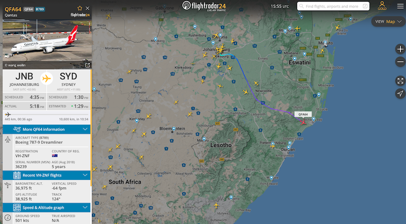 Flightradar24 screenshot showing QF64 enroute from JNB to SYD