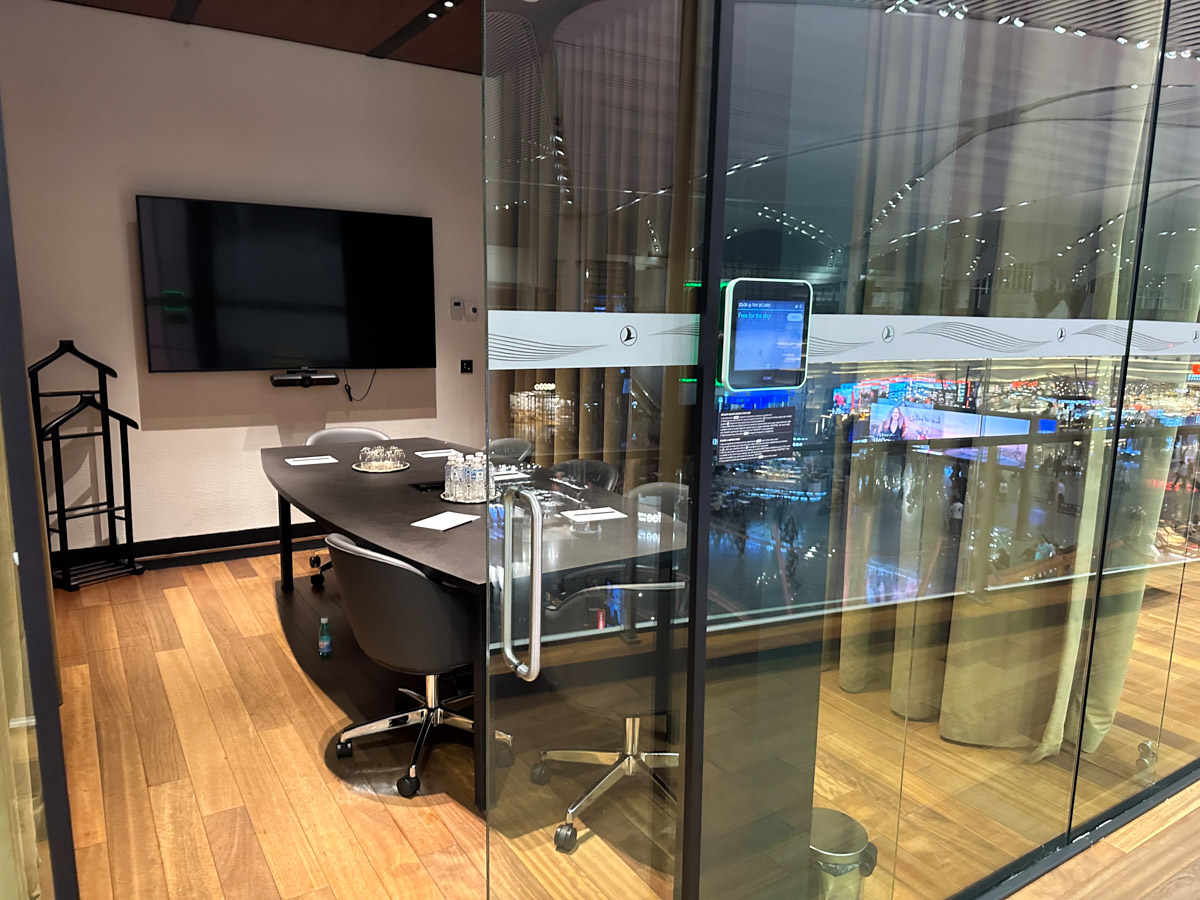Conference room in the Turkish Airlines Business Lounge in Istanbul