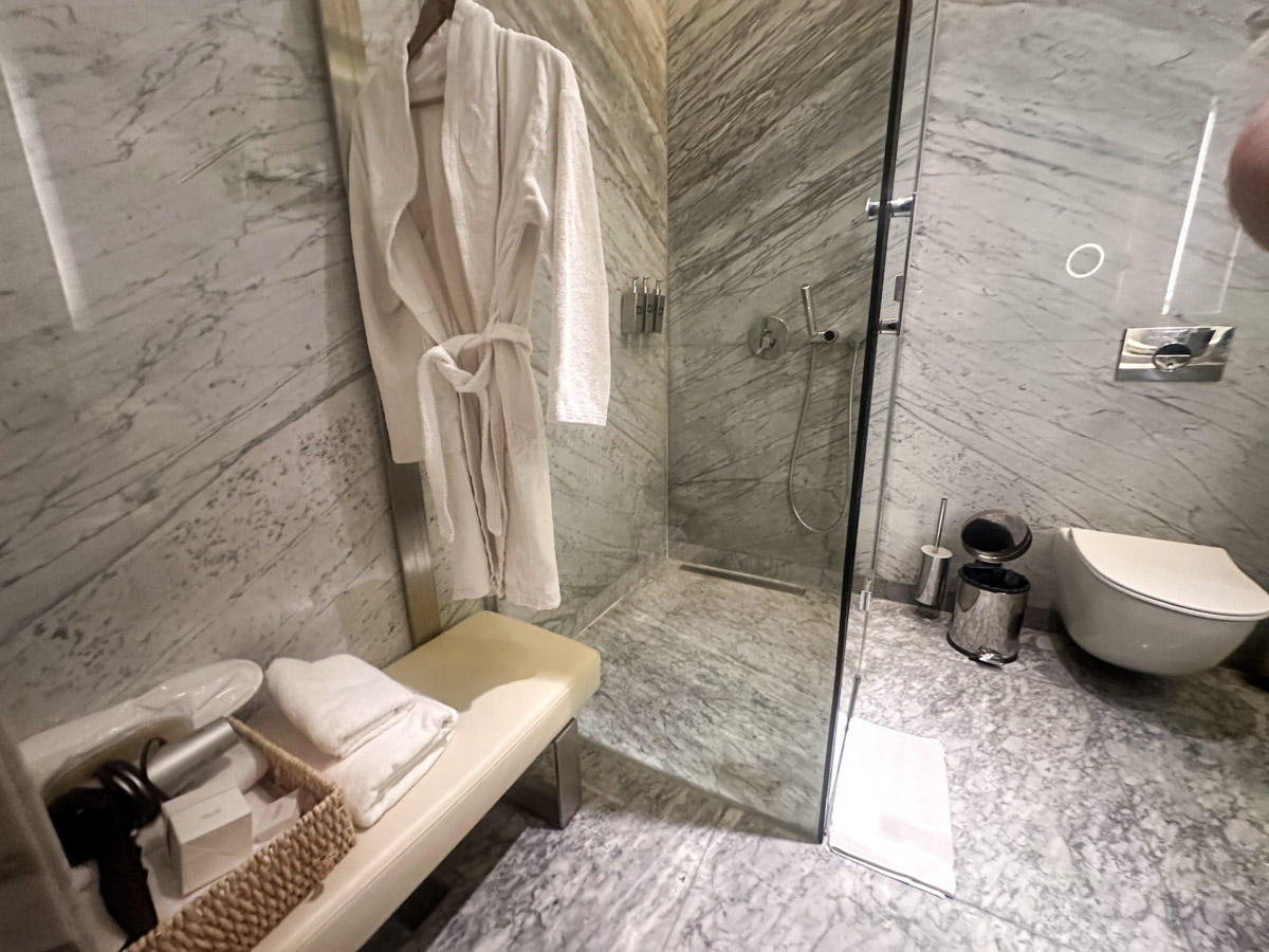 Shower suite in the Turkish Airlines lounge