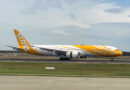 A Scoot Boeing 787-9 lands in Melbourne