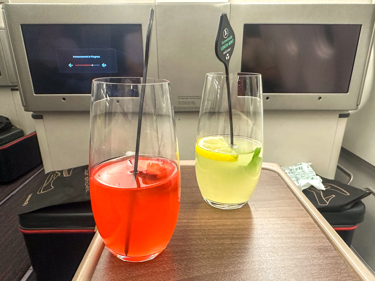 Welcome drinks in Turkish Airlines Business Class