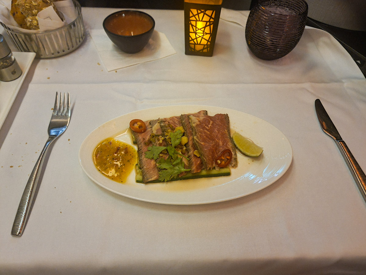 Beef tataki in Business Class on QR934