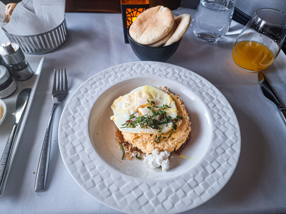 Qatari egg shakshuka in Business Class on QR934