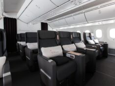 Qantas 787-9 Premium Economy cabin