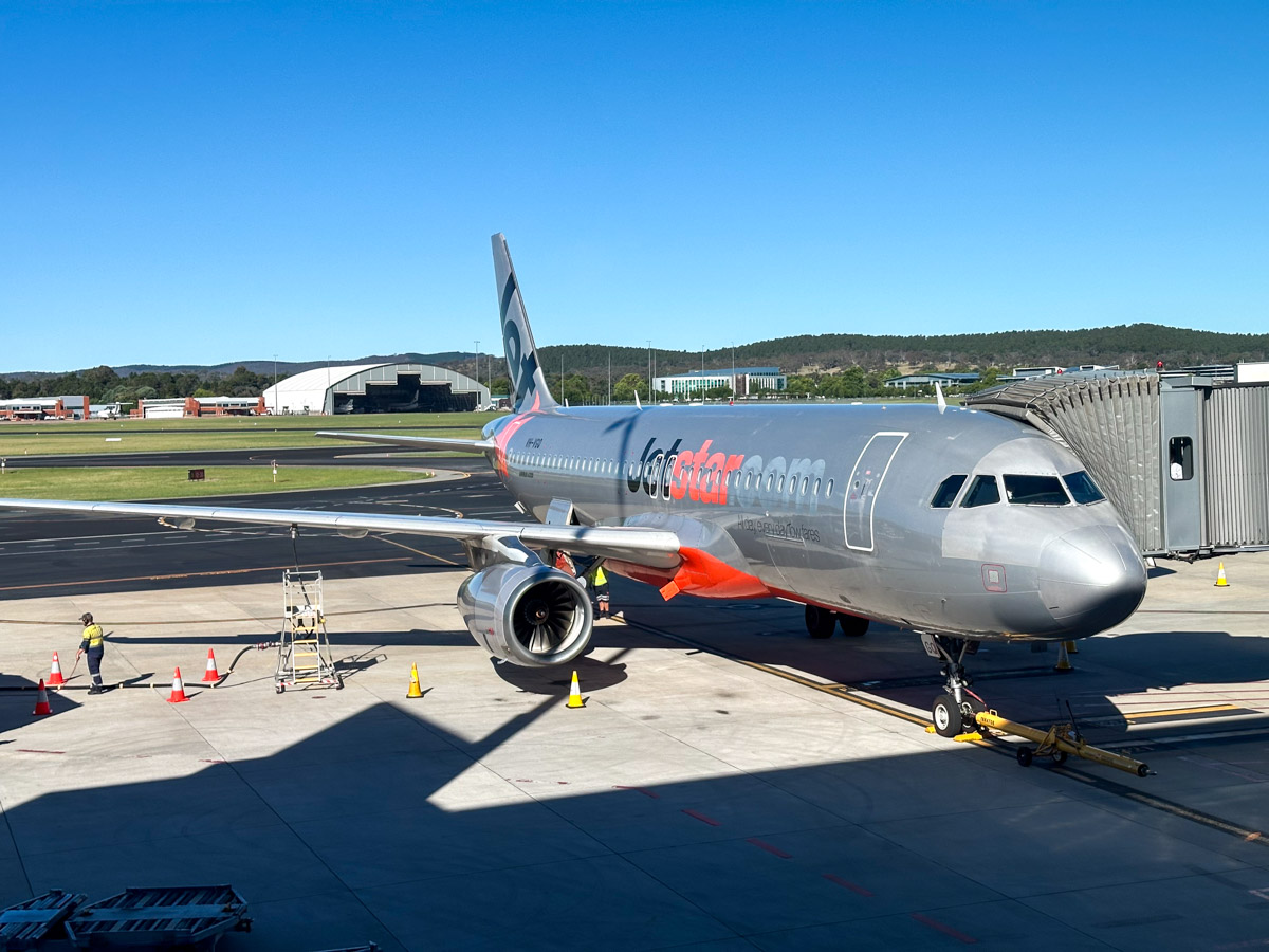 A Jetstar Airbus A320 at Canberra Airport