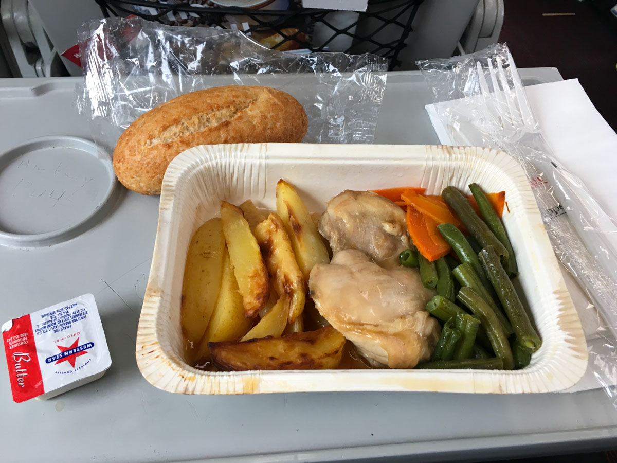 An example of a typical hot meal on NSW TrainLink