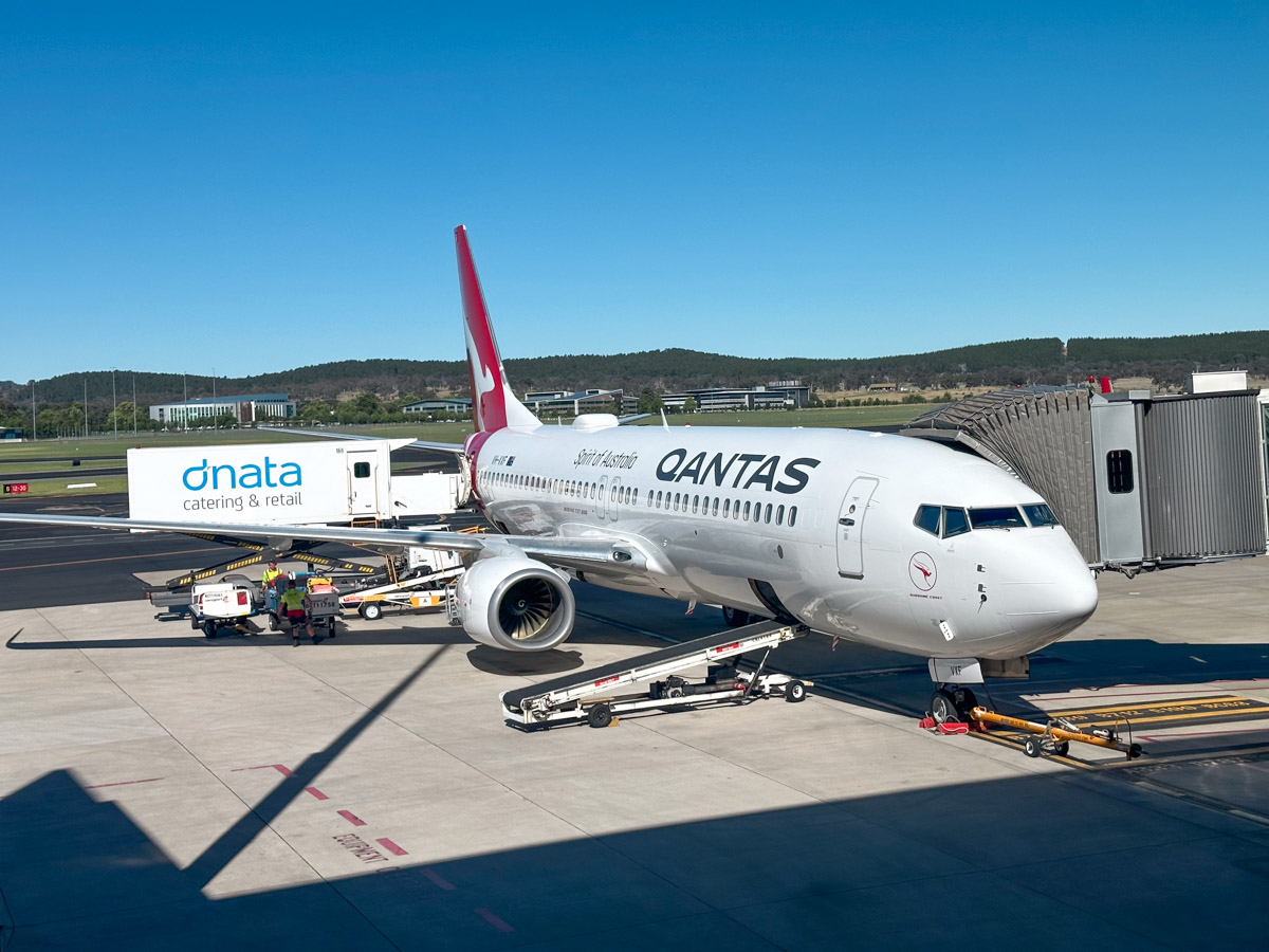 A Qantas Boeing 737-800 at Canberra Airport