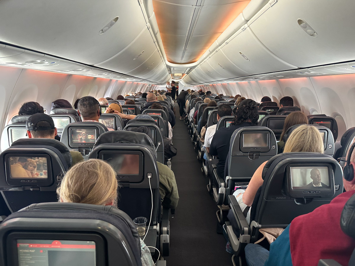 Qantas Boeing 737-800 Economy Class