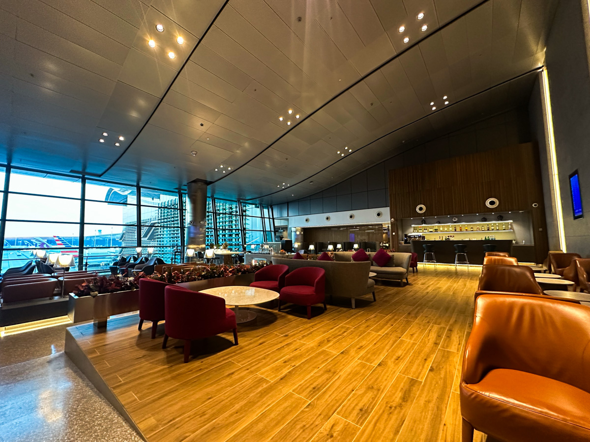 Seating in the Qatar Airways Platinum Lounge South.