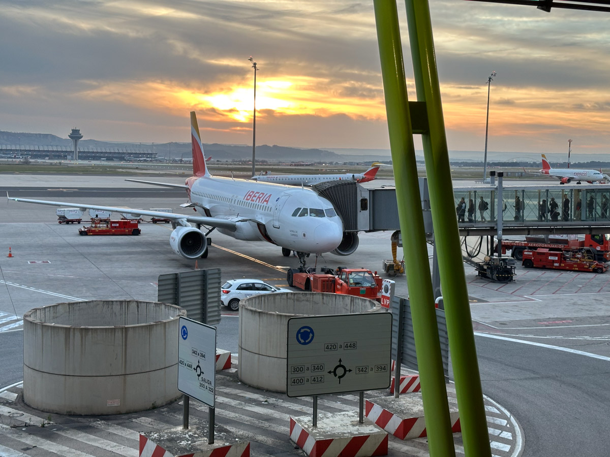 Iberia Airbus A320 and other planes at Madrid (MAD)