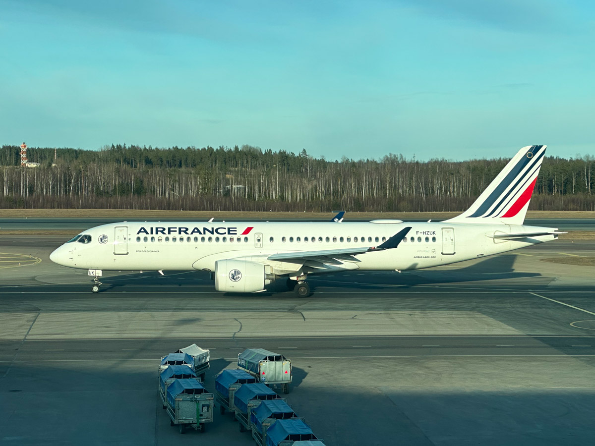 Air France A220 at Helsinki Airport