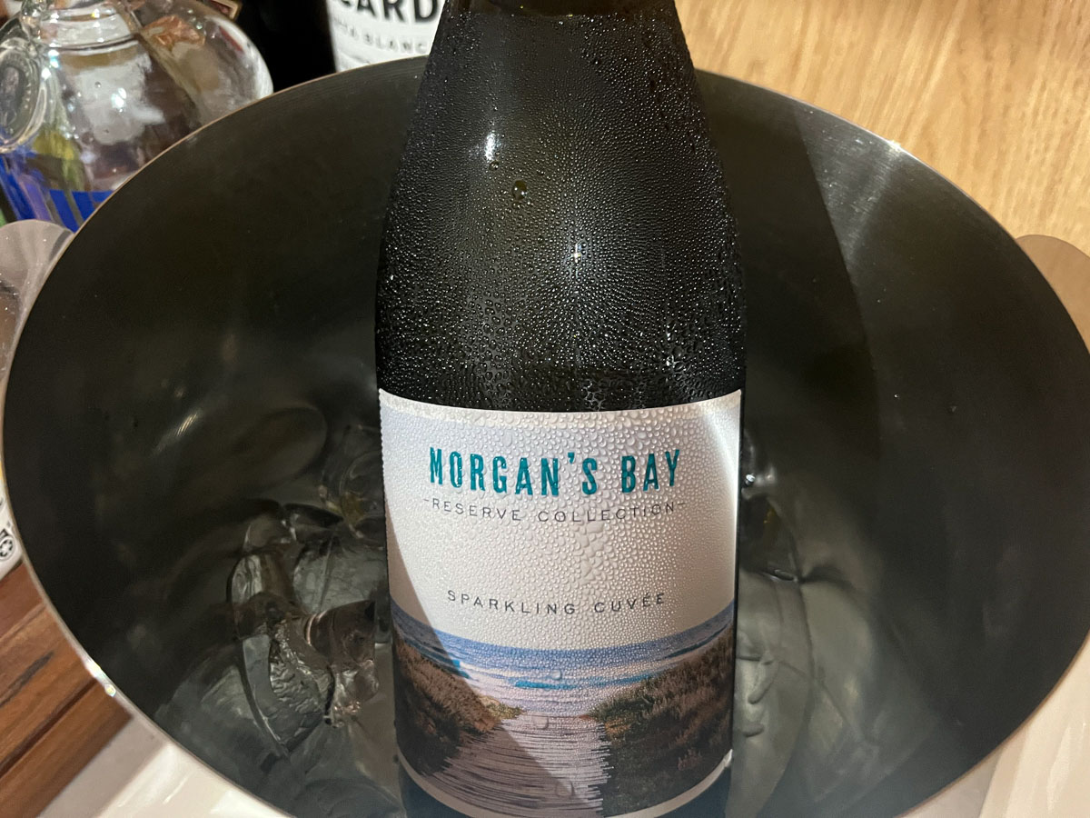 Sparkling wine in the Escape Lounge