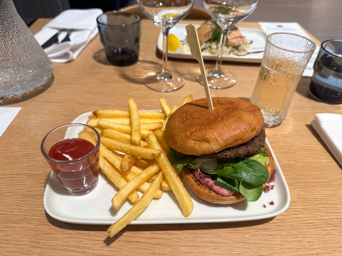 reindeer burger in the Finnair Platinum Wing lounge