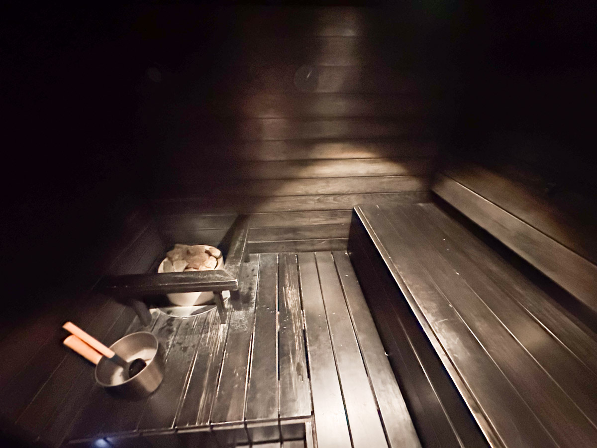 Inside Finnair's Platinum Wing sauna at Helsinki Airport