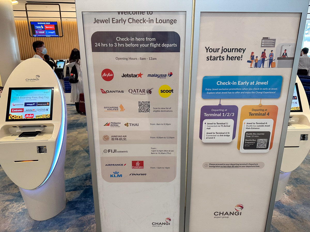 Singapore Changi Airport Jewel Early Check-in signage and kiosk