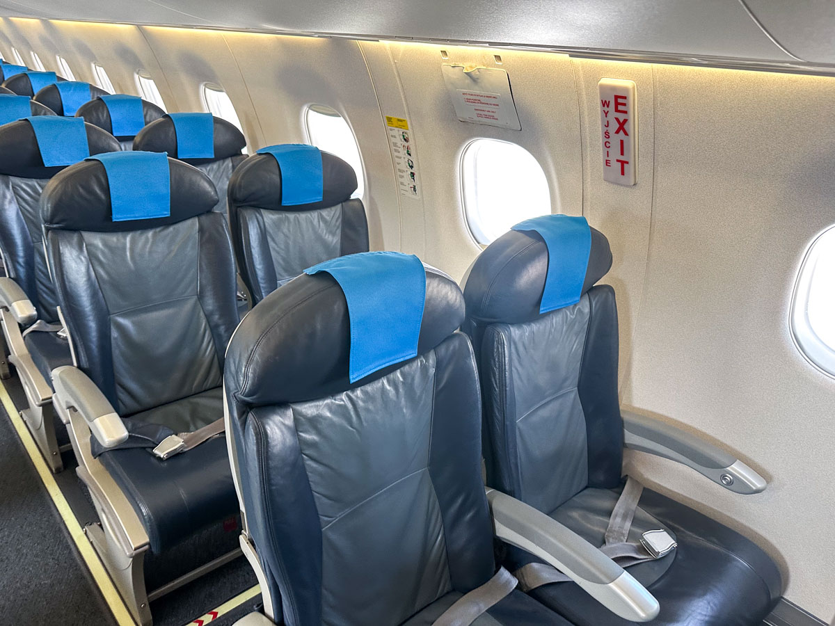 LOT Polish Airlines E195 Economy seats