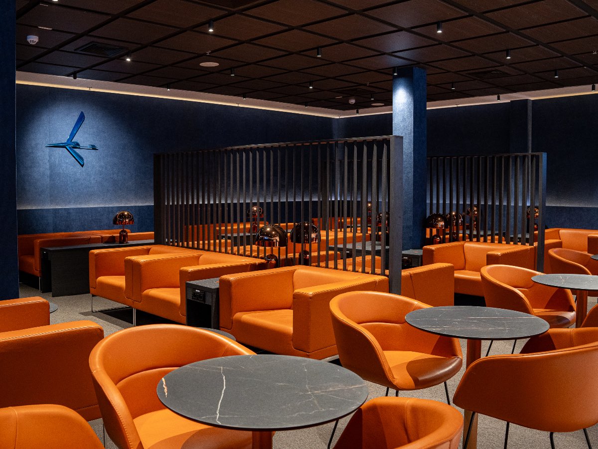Seating in the Star Alliance Gold section of the LOT Polonez Business Lounge