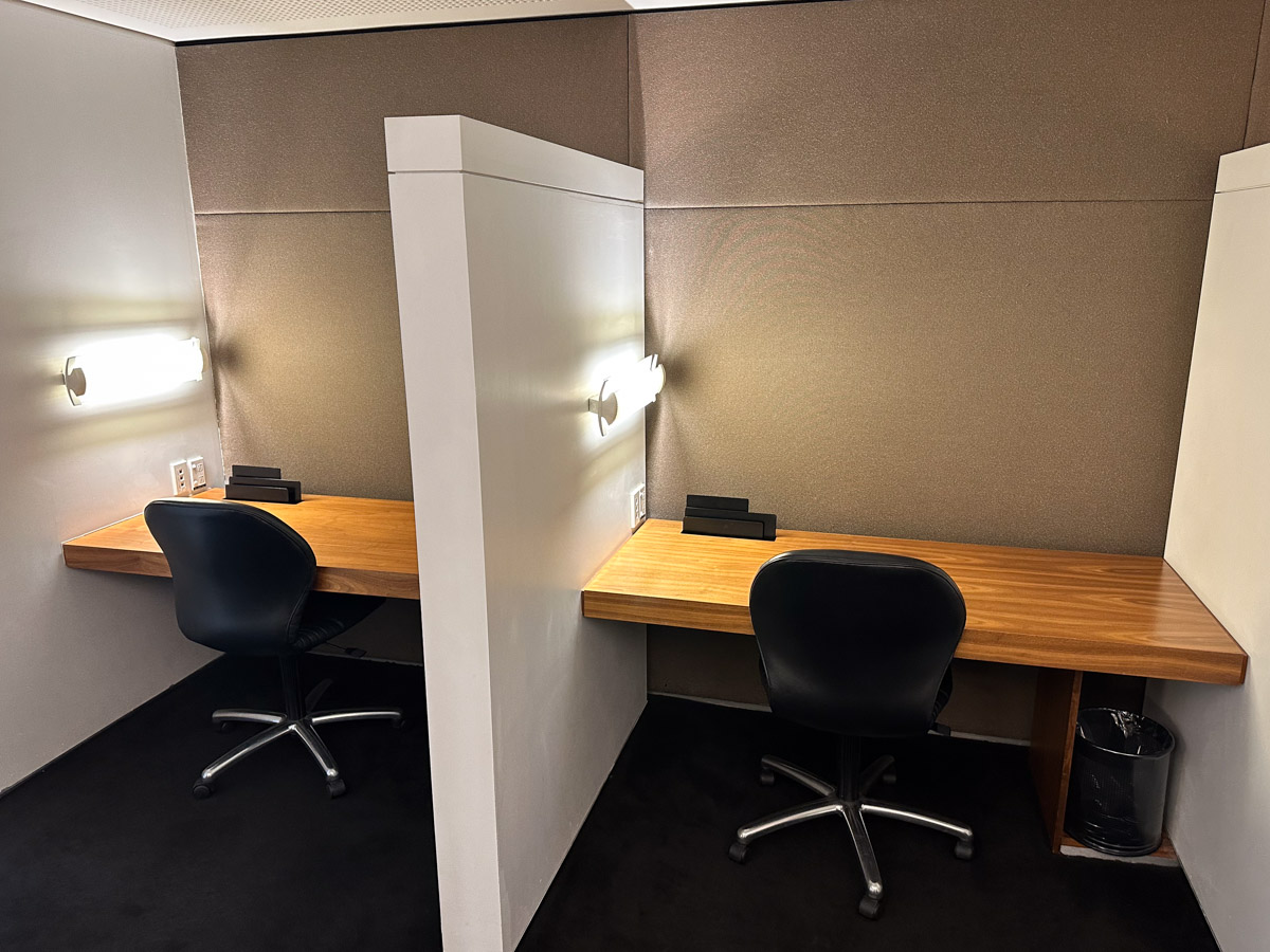 Work booths in the Qantas Business Lounge in Wellington