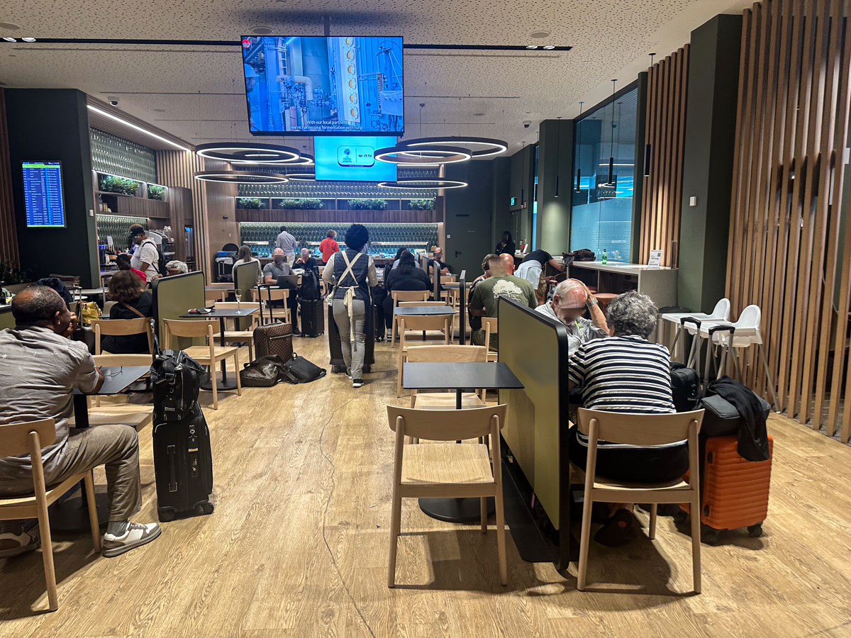 The TAP Air Portugal Premium Lounge Atlântico at Lisbon Airport (LIS)