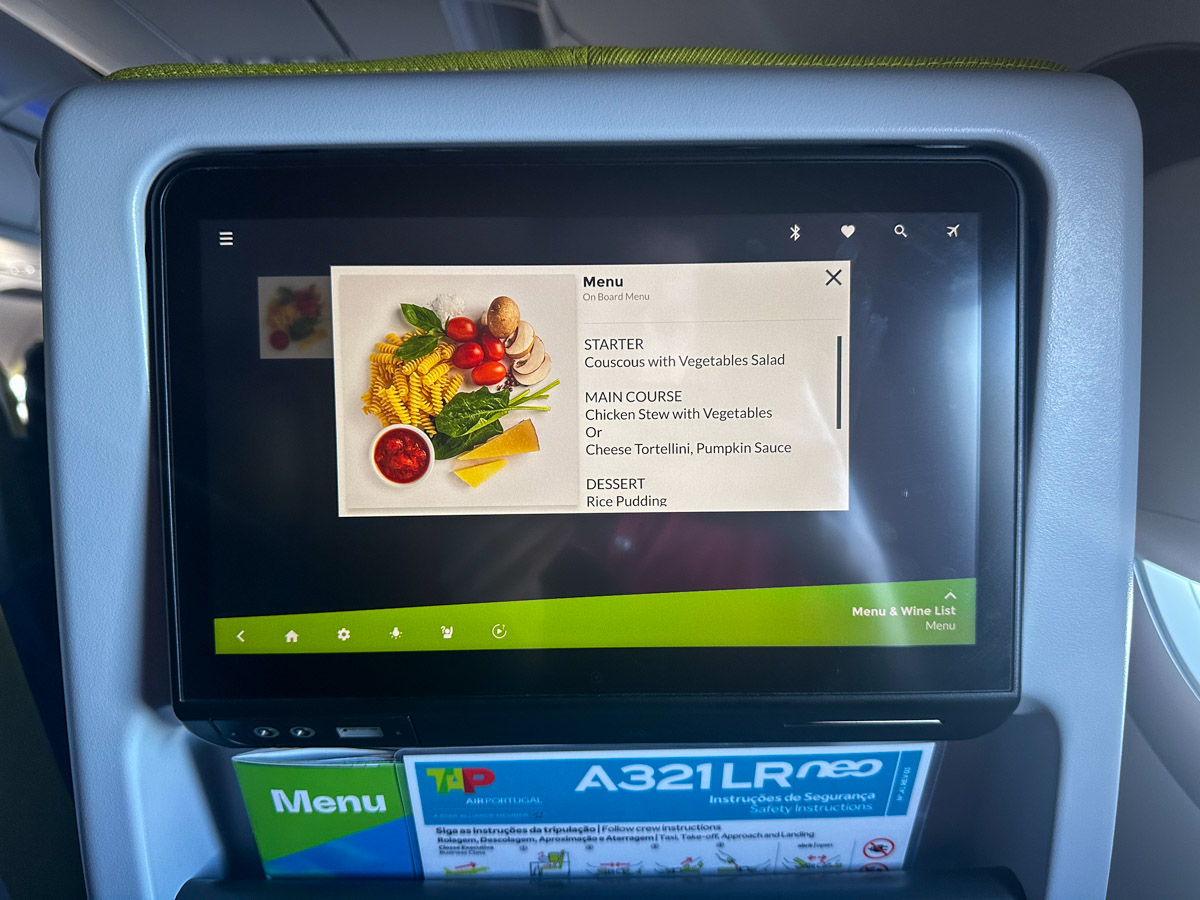 The dinner menu for TP253 on the TAP in-flight entertainment system