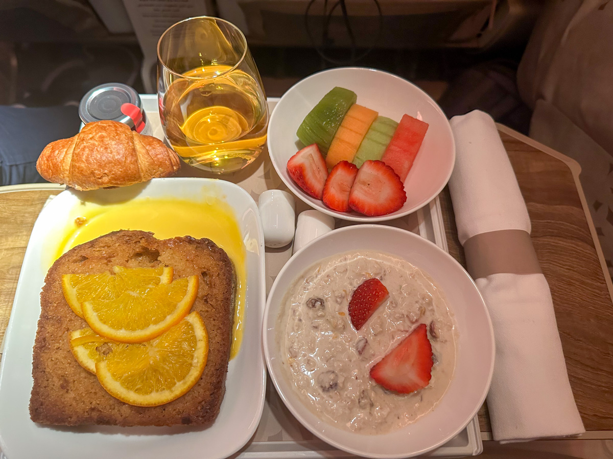 Pineapple loaf for breakfast in Emirates Premium Economy