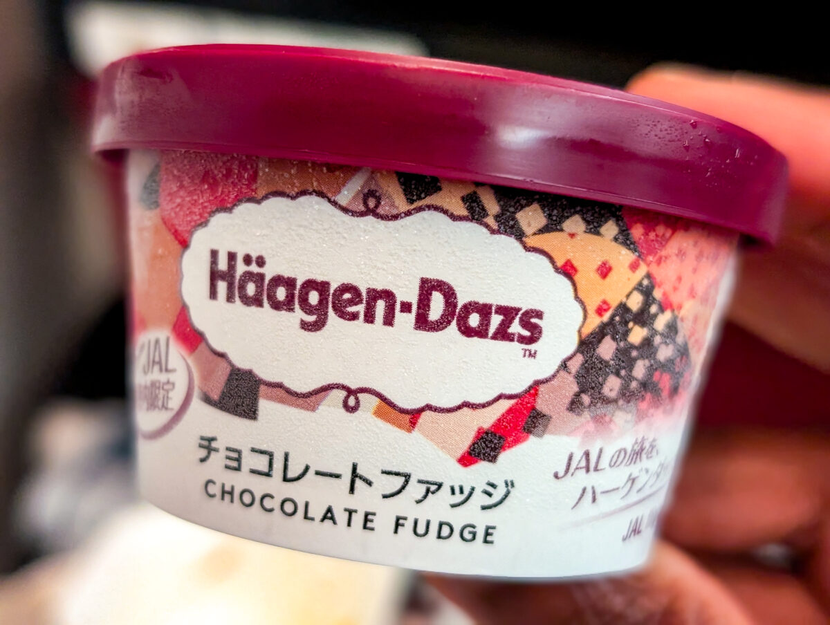 Haagen-Dazs ice cream in JAL Economy Class