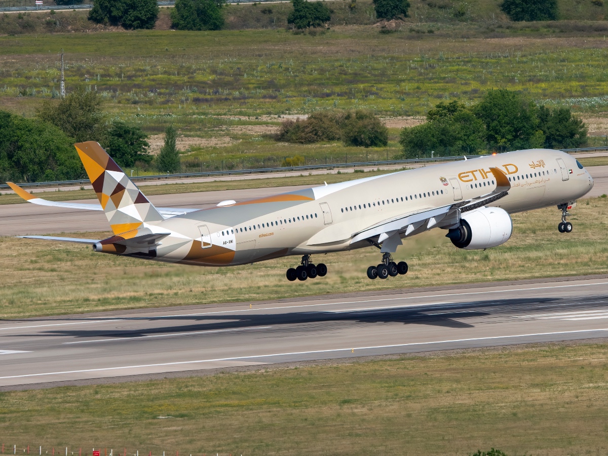 Etihad Airbus A350 at Madrid Airport